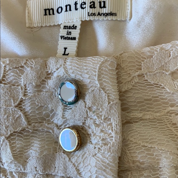 Cream lace shorts - Picture 2 of 5